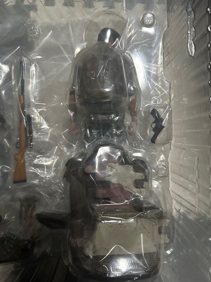 The last of us フィギュア　ジョエル&エリー