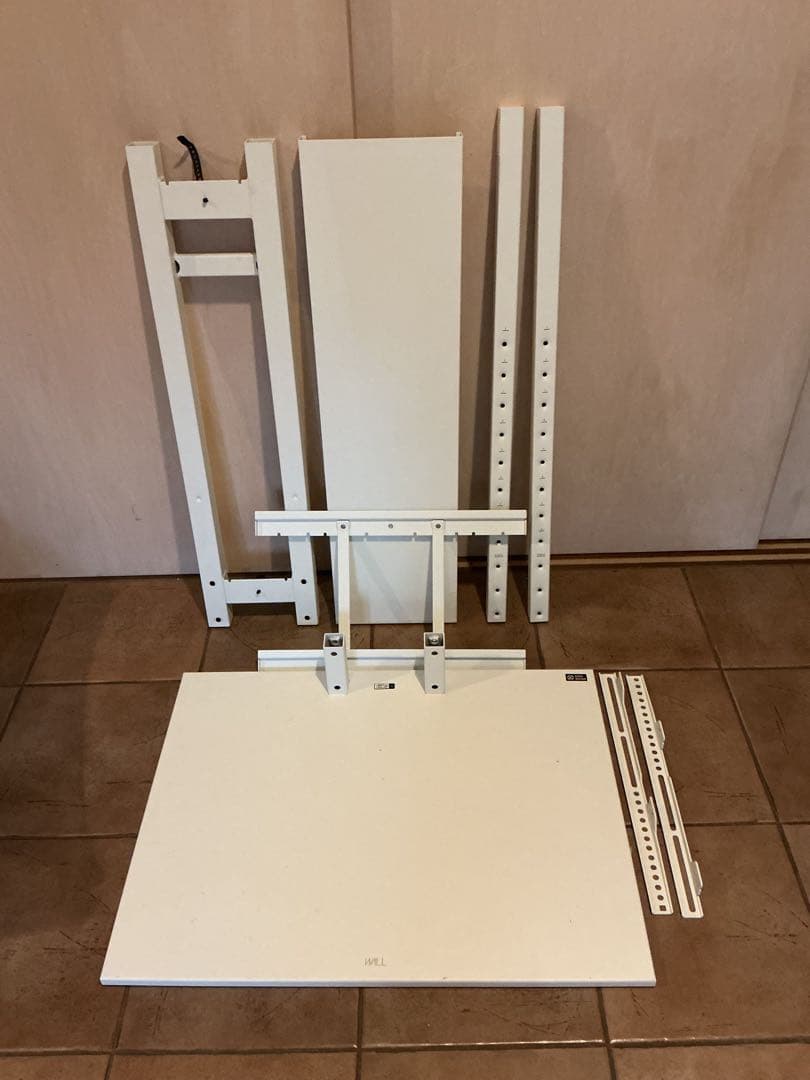 テレビ台 Christopher Santiago