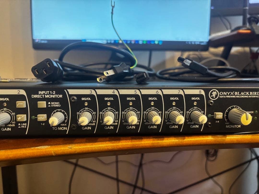 Mackie Onyx Blackbird (firewireカード付き)