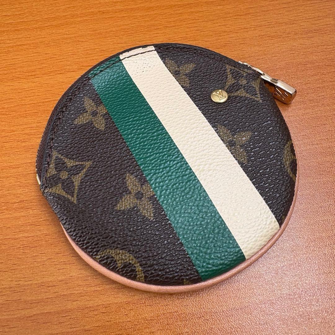 モノグラムケース