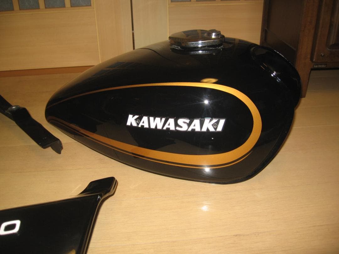 mitsu　　　kawasaki KZ1000 外装　Z750D1