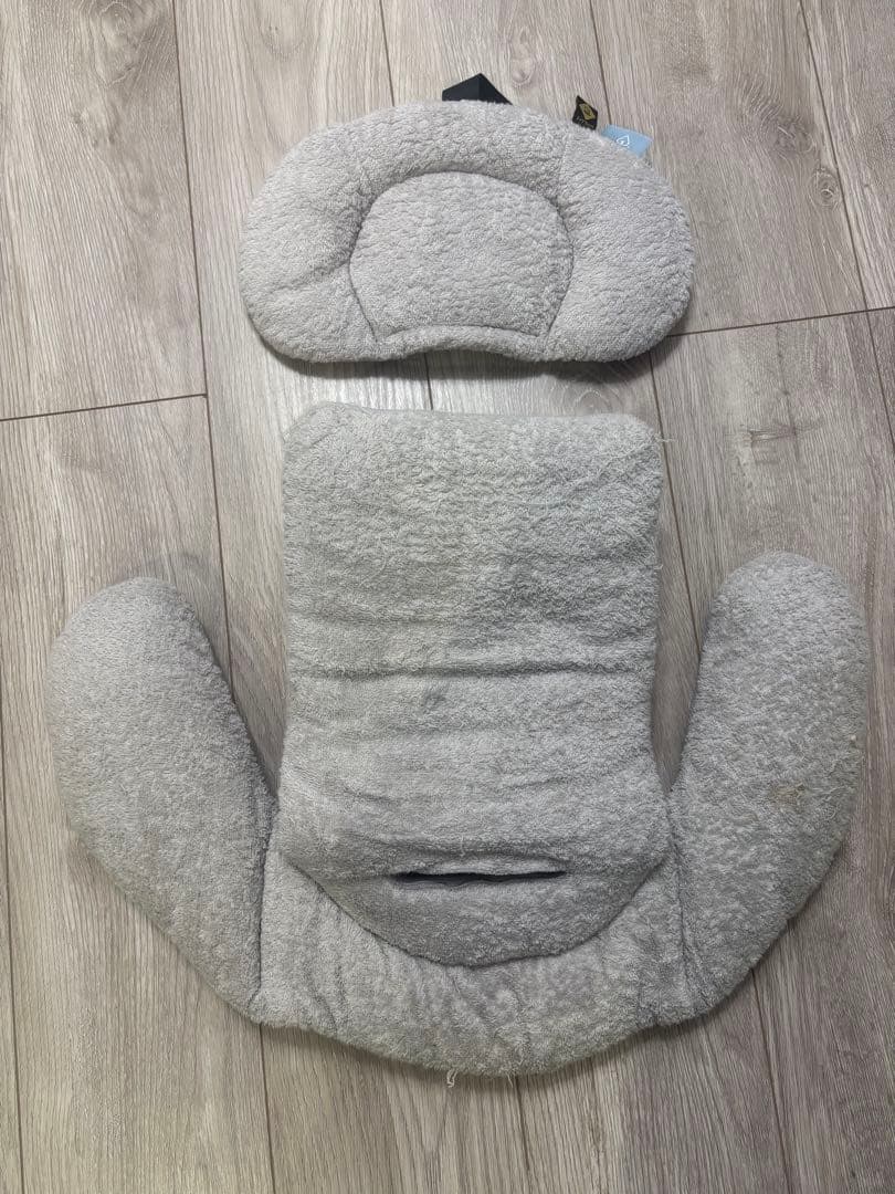 【値下】Combi 車用チャイルドシート クルムーヴ スマート エッグショック