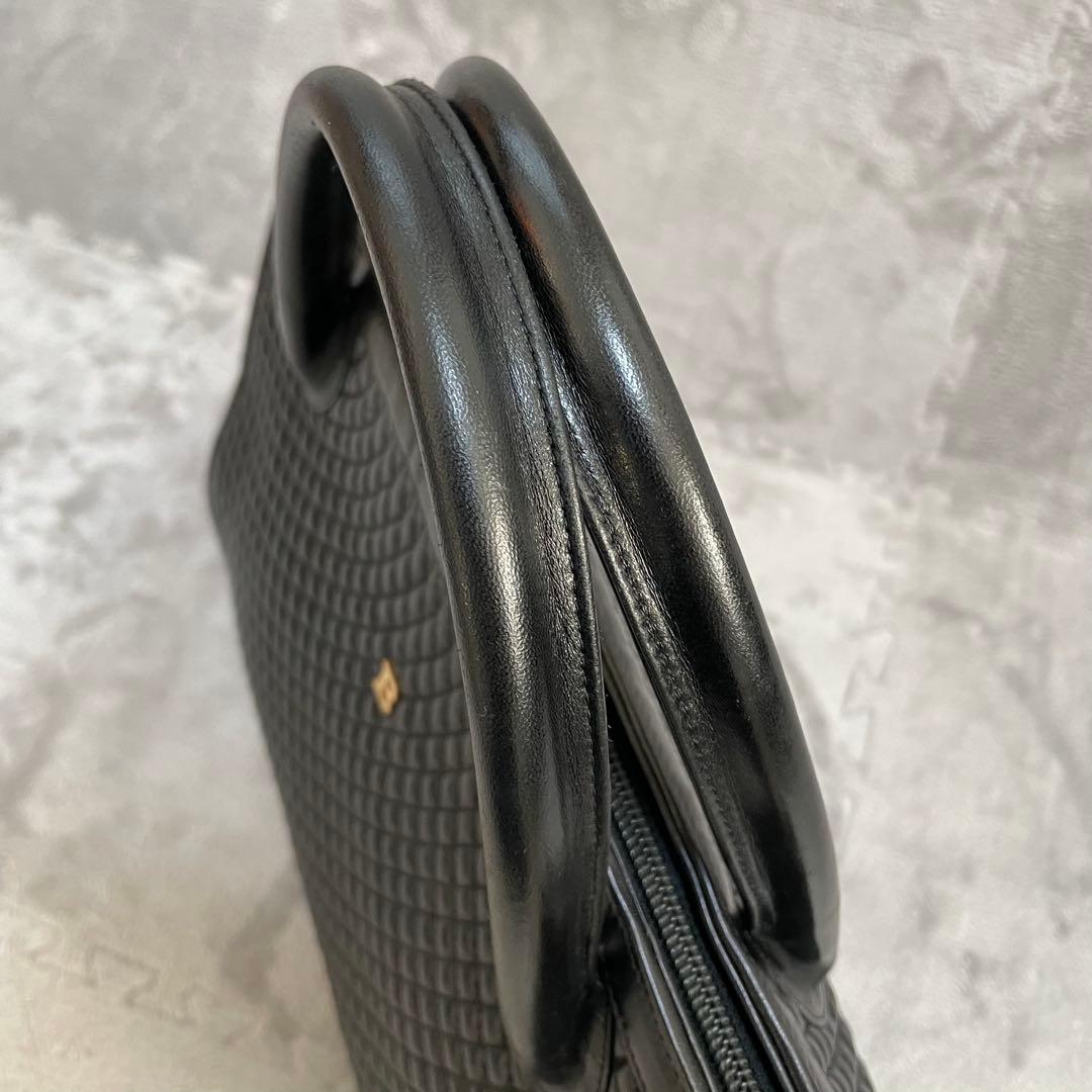 【極美品】BALLY バリー ハンドバッグ キルティング タッセル ロゴ金具 黒