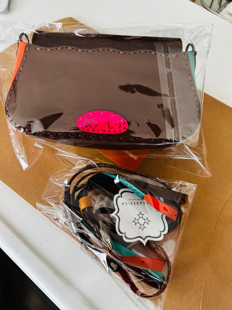 ジブリパーク限定　本革ネコバスショルダーポーチ　となりのトトロ