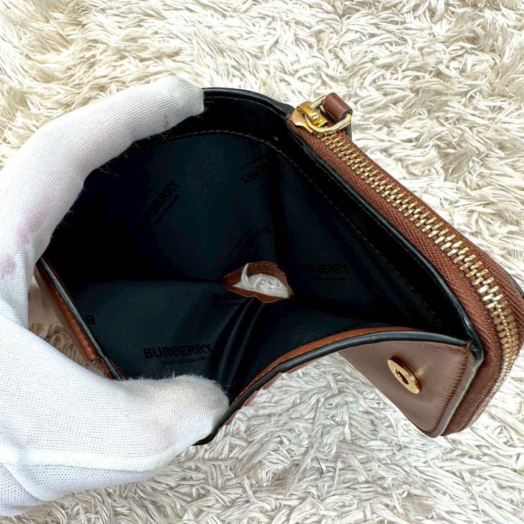【美品】バーバリー 二つ折り財布 ブラウン TB 総柄 モノグラム