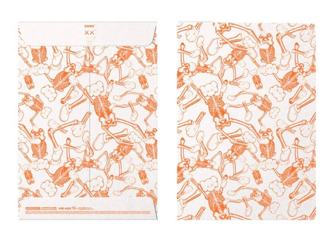 特撮 KAWS Skeleton Board Cutout Ornament