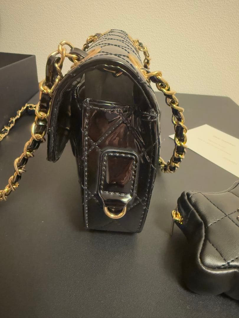 CHANEL ショルダーバッグ ブラックレザー ケース ノベルティ