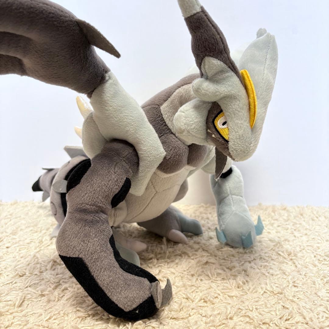 キュレム　ぬいぐるみ　ホワイトキュレム　ブラックキュレム　タカラトミー　TOMI