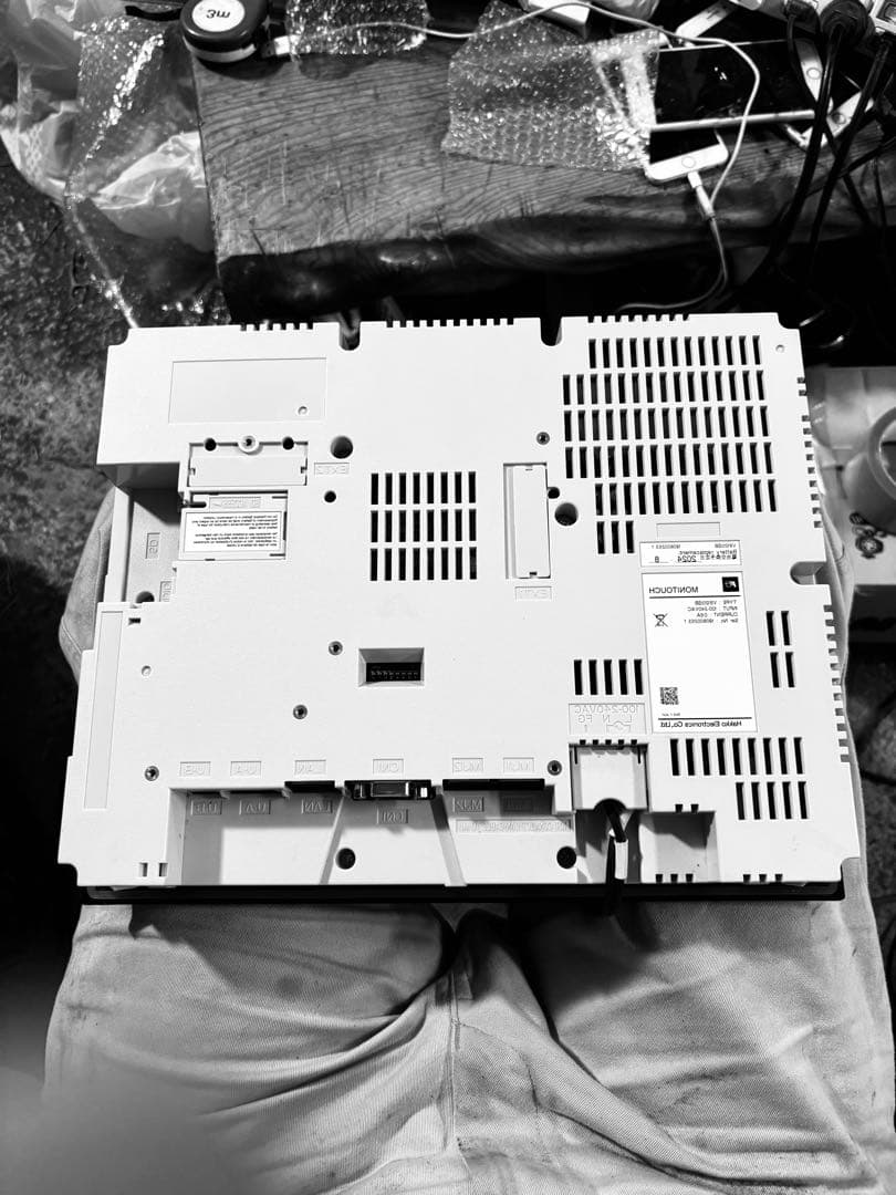 N86。美品。V9120ISB プログラマブル表示器MONITOUCH。