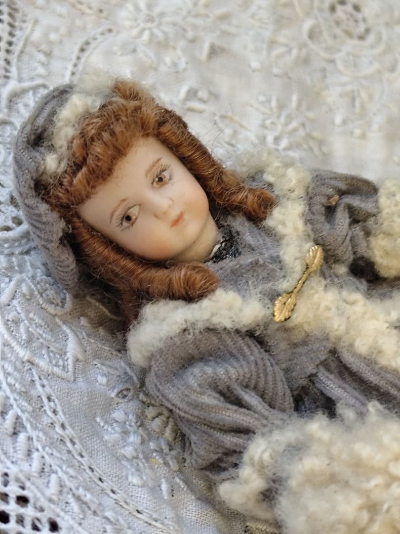 ミニョネット　10センチ程　　ビスクドール　人形