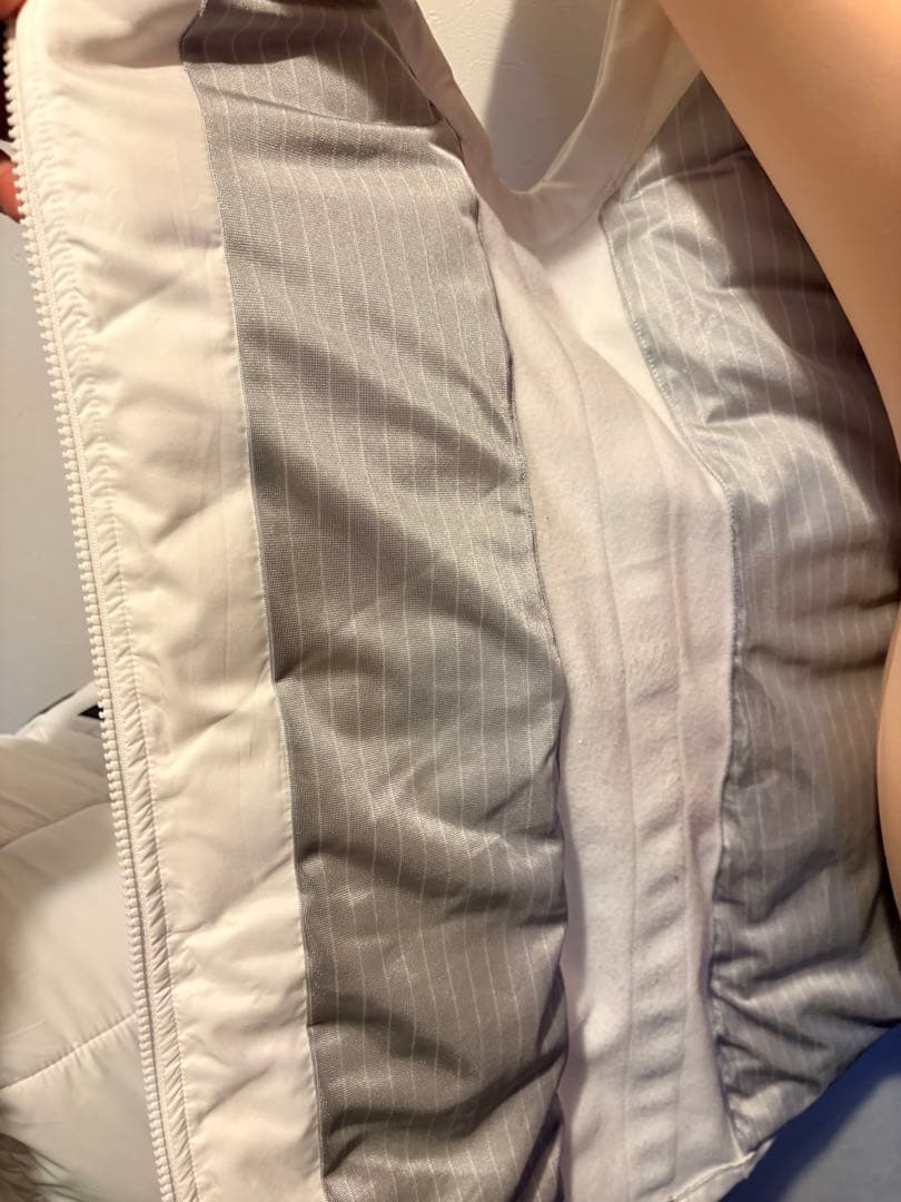 ジュン アンド ロペ ホワイトダウンベスト ウエストベルト付き