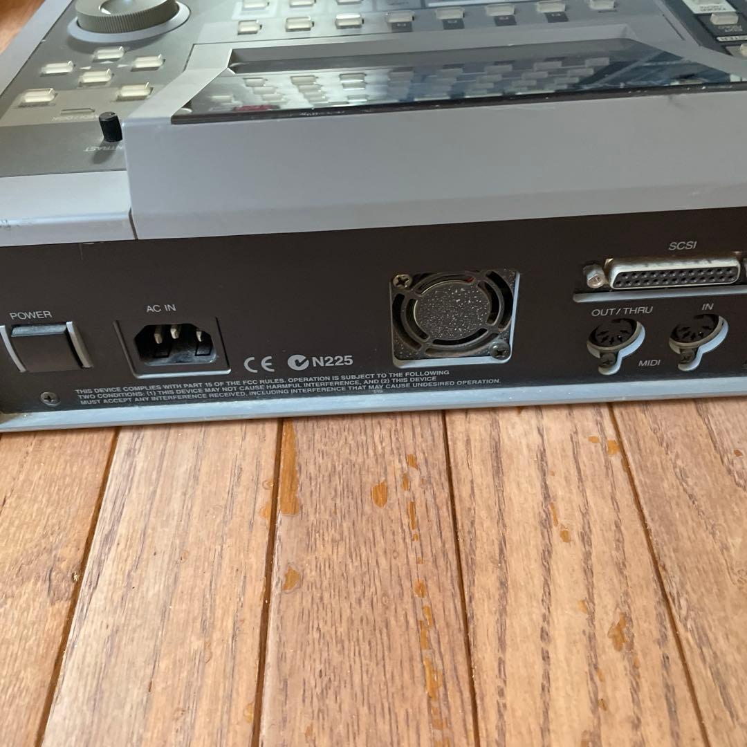 Roland VS-1680 マルチトラックレコーダー