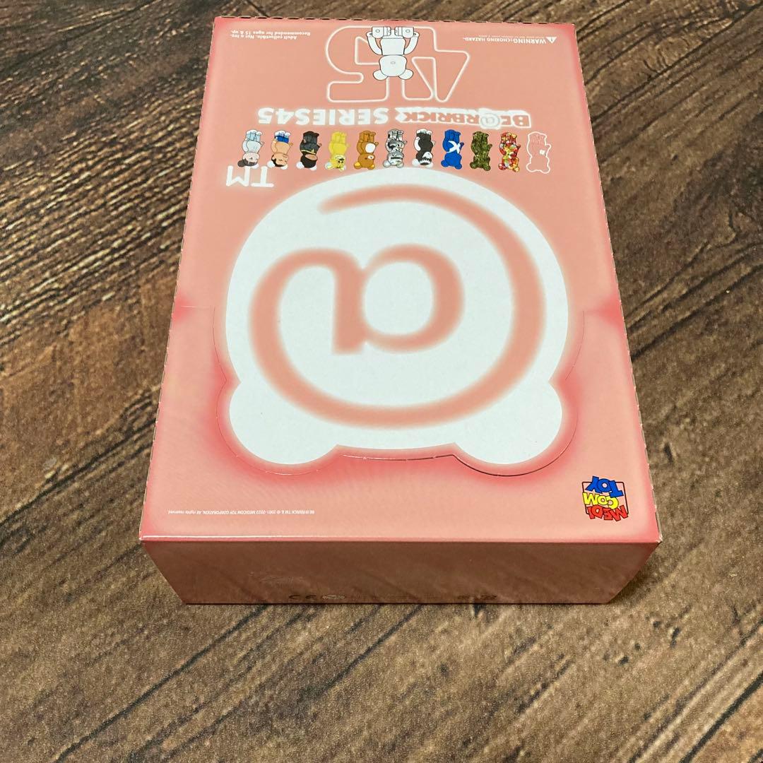 【新品・未開封】ベアブリック BE@RBRICK SERIES 45 BOX
