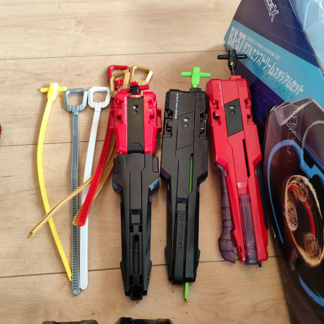 卒業品　ベイブレードX まとめ売り　42個＋電動スタジアム　レアあり