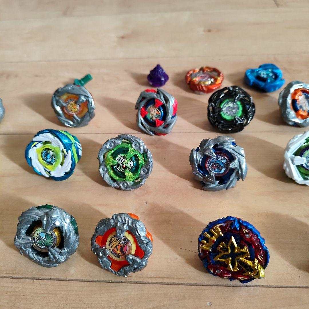 卒業品　ベイブレードX まとめ売り　42個＋電動スタジアム　レアあり