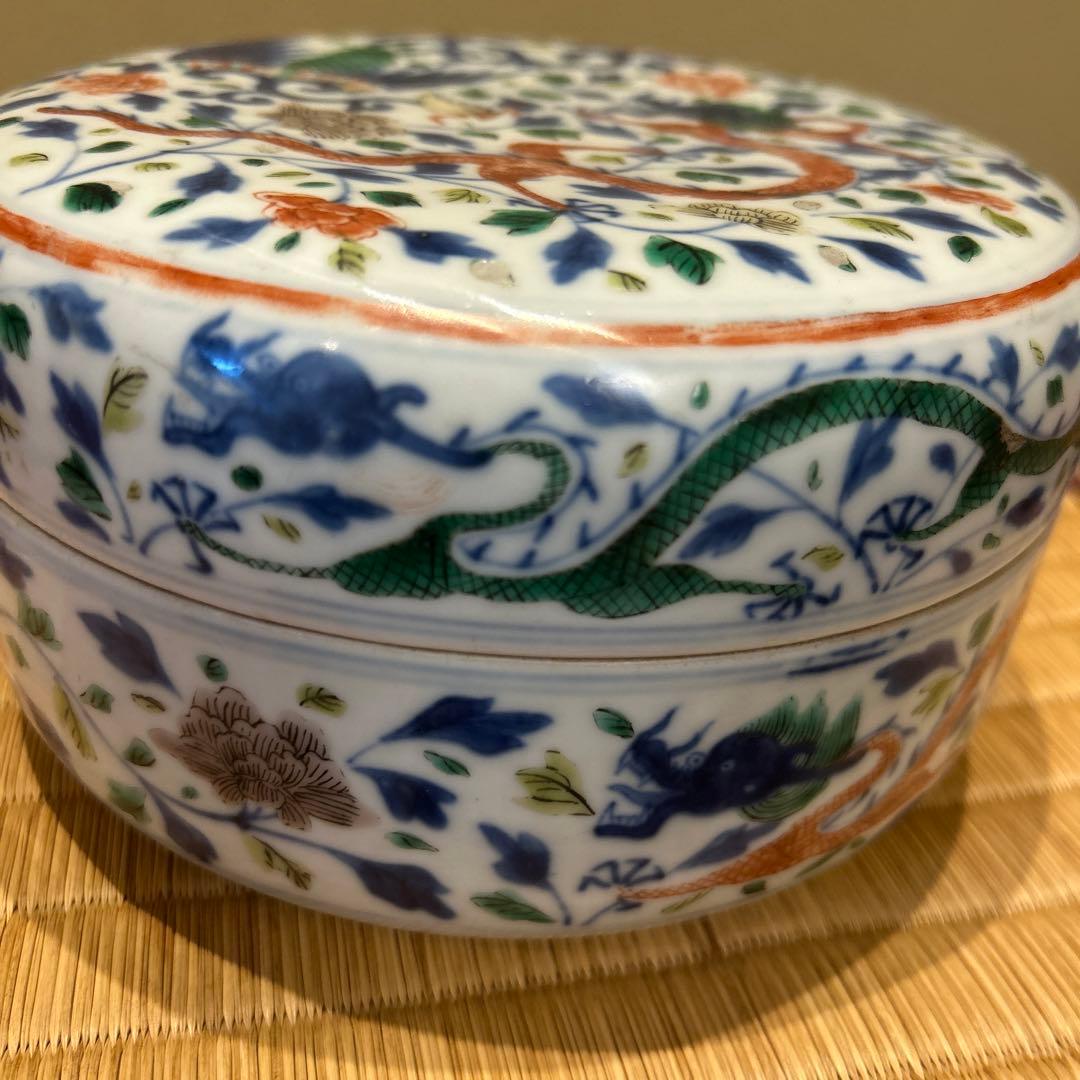 万暦赤絵　龍と鳳凰の蓋物