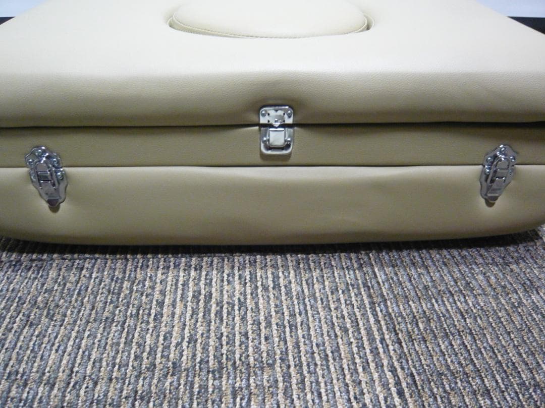 Luxia 高級木製折りたたみリクライニングベッド　 施術ベッド