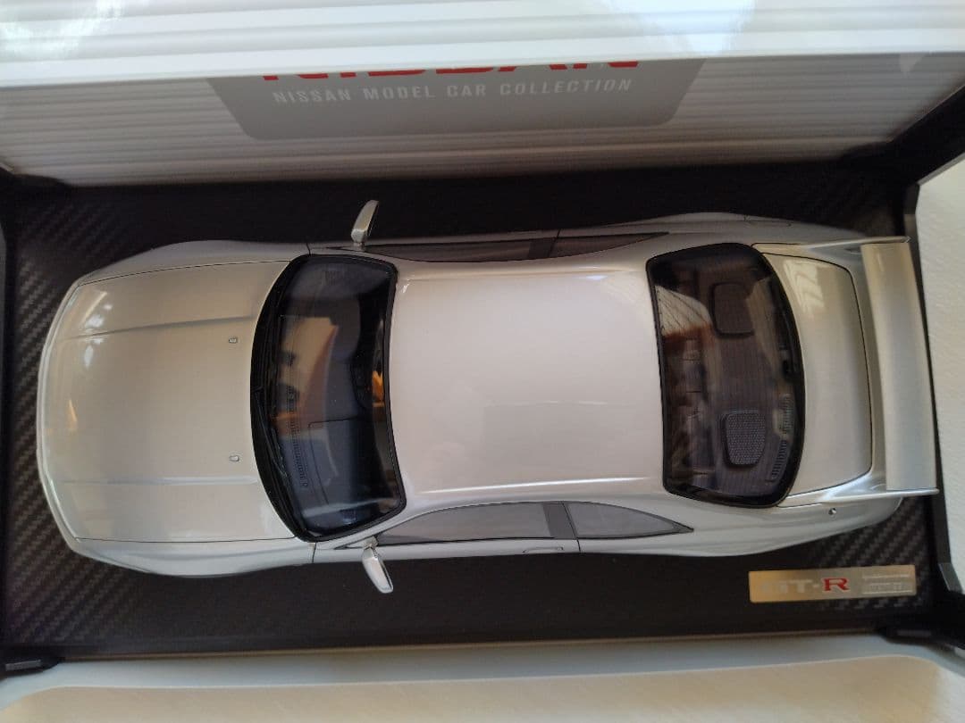 カッキー　1/18 ニッサン スカイライン GT-R BCNR33