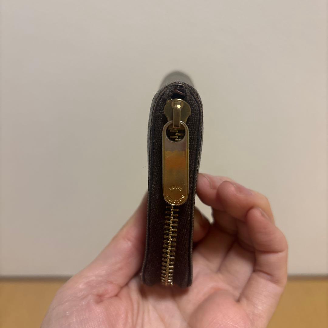 LOUIS VUITTON モノグラム ジッピーパスケース