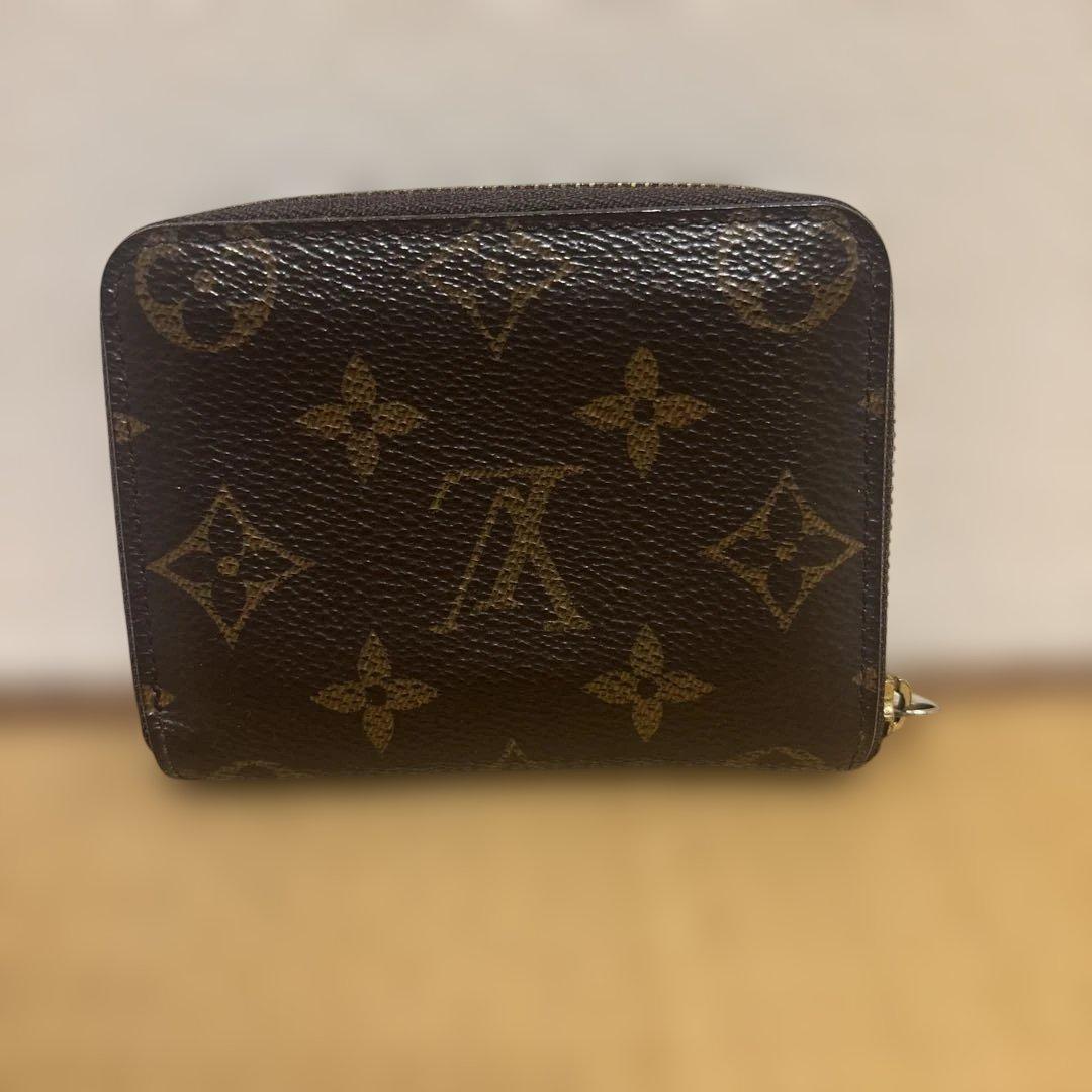 LOUIS VUITTON モノグラム ジッピーパスケース