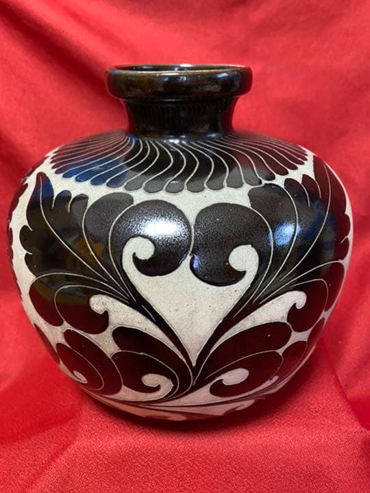 壺　かなり古い　珍品　陶芸品