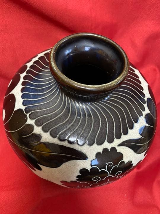 壺　かなり古い　珍品　陶芸品