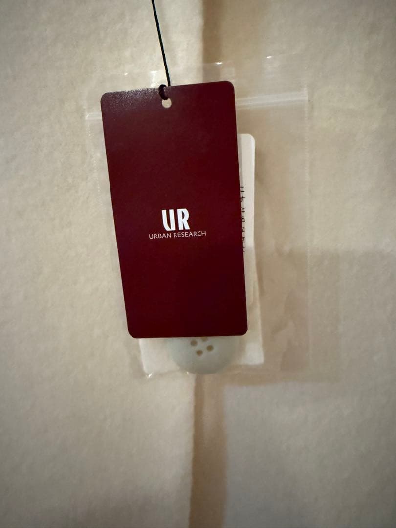 新品未使用タグ付き　オフホワイト　クリーム色 チェスターコート ウール90%