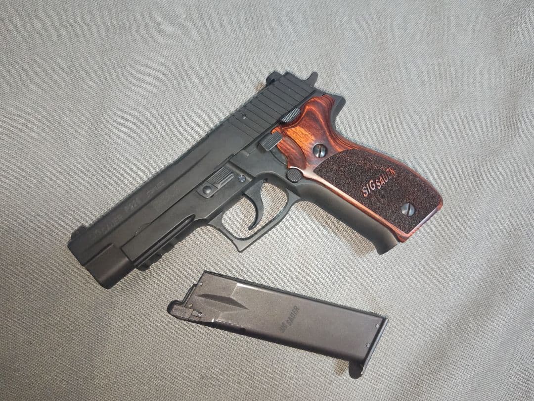 KSC ガスブローバックP226R HW システム7　木製グリップ付き