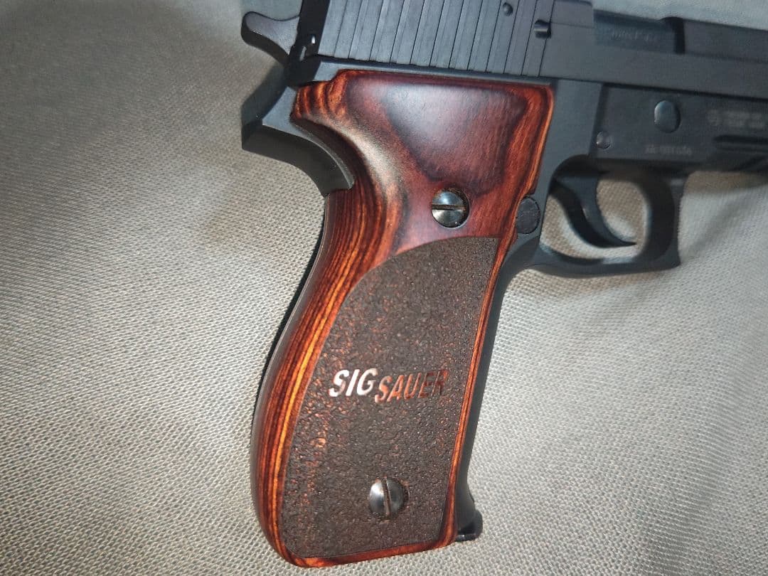 KSC ガスブローバックP226R HW システム7　木製グリップ付き