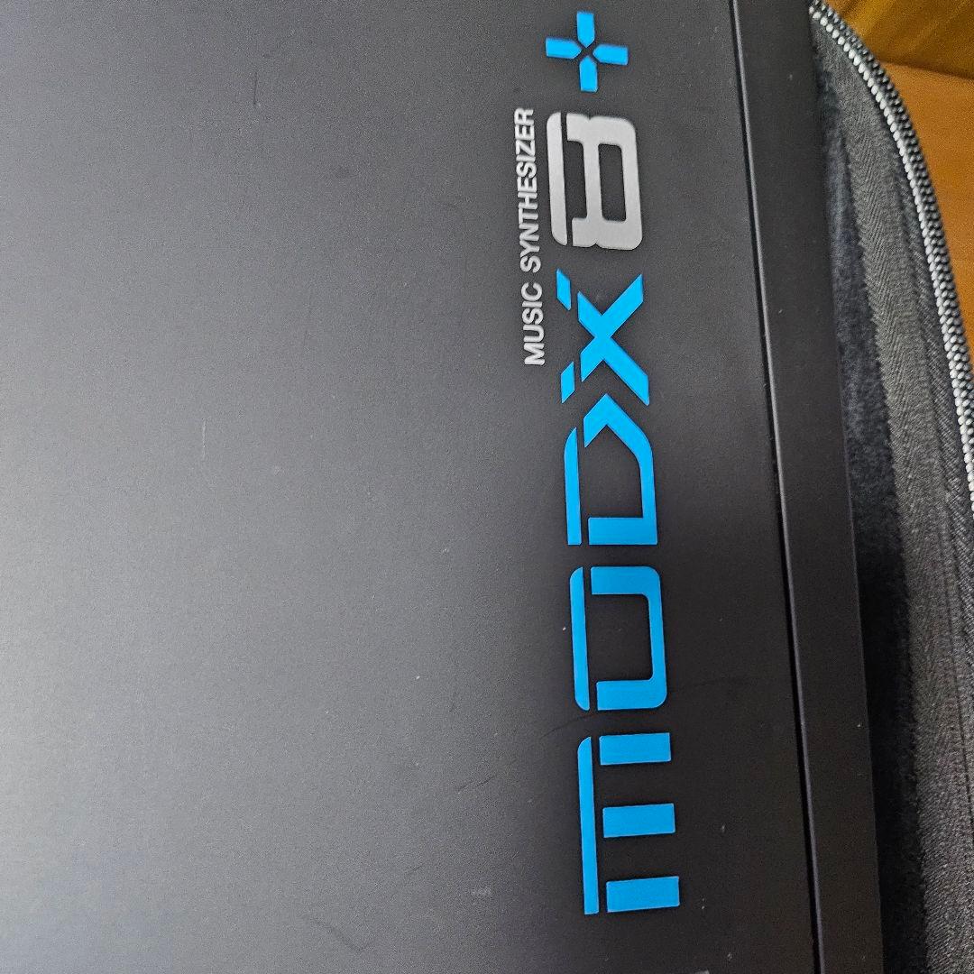 YAMAHA MODX8+　シンセサイザー