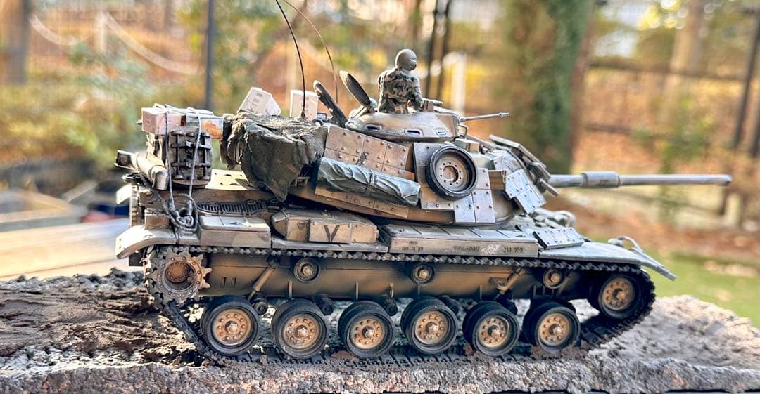 完成品プラモデル1/35タミヤ製アメリカM60A1リアクティブアーマー