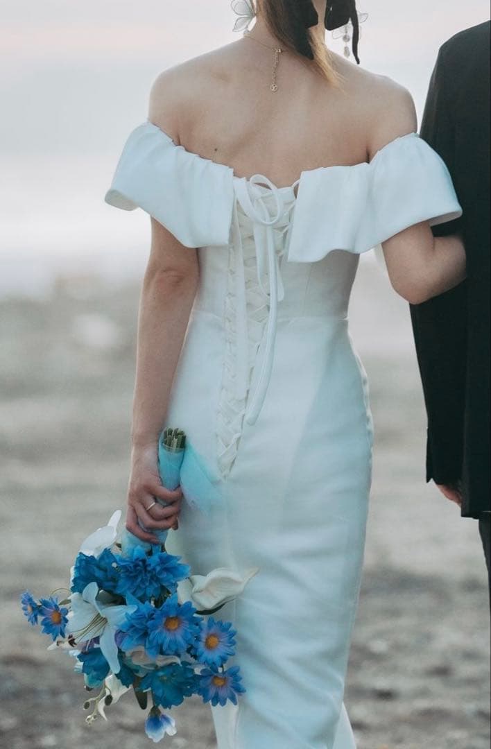 ドレスプロダクション　ウェディングドレス　オフショルダー