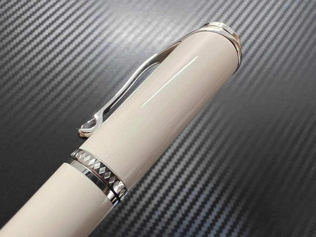 未使用品 モンブラン プリンセス グレース・デ・モナコ アイボリー ボールペン