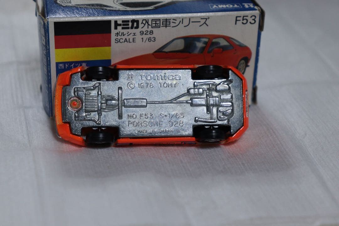 日本製　トミカ　外国車シリーズ　ポルシェ　928 F53