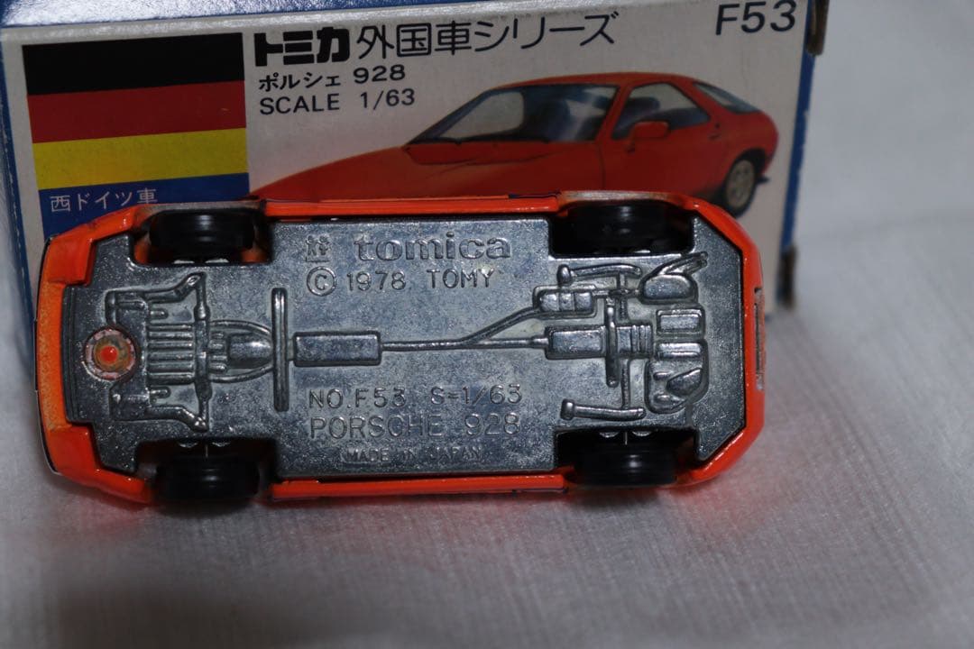 日本製　トミカ　外国車シリーズ　ポルシェ　928 F53
