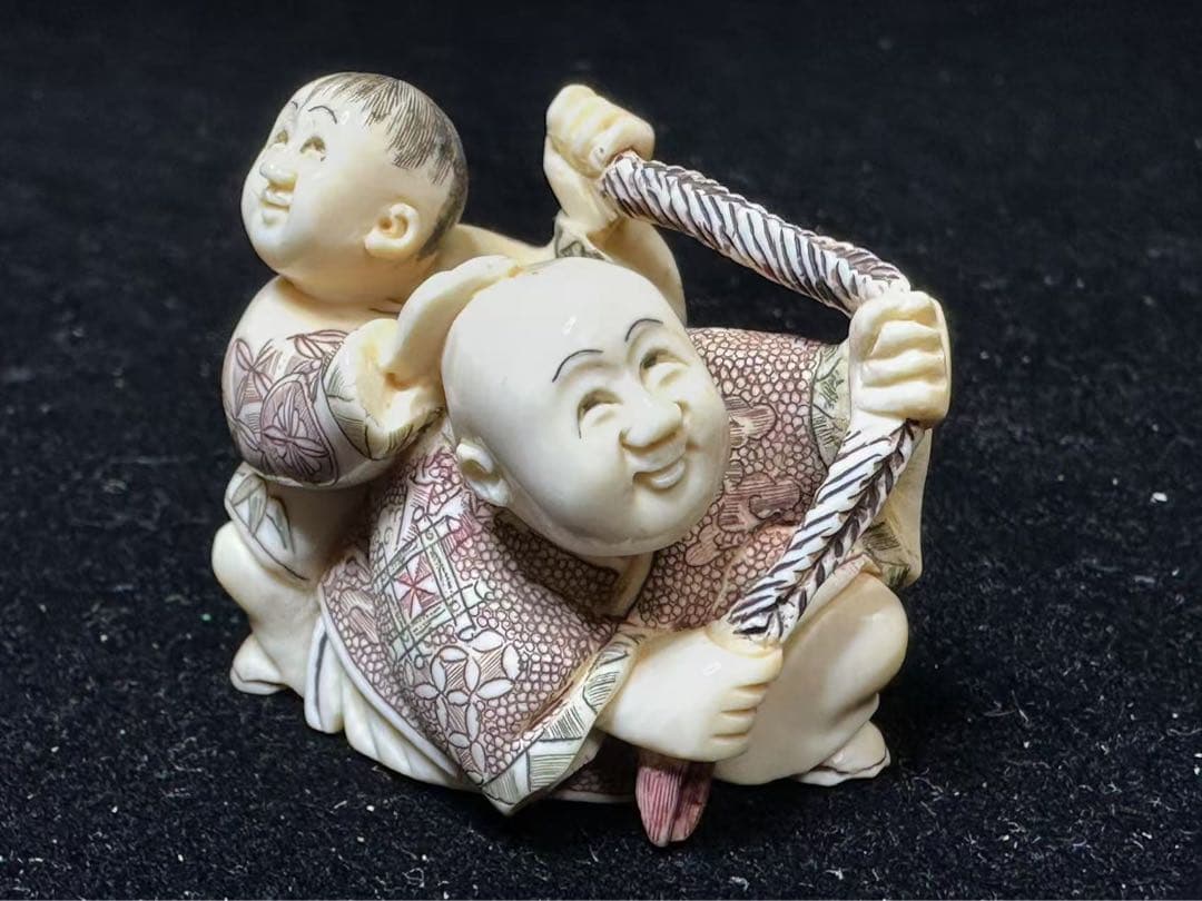 根付　置物　アンティーク　天然素材　彫刻 古美術品　細密細工　骨董コレクション