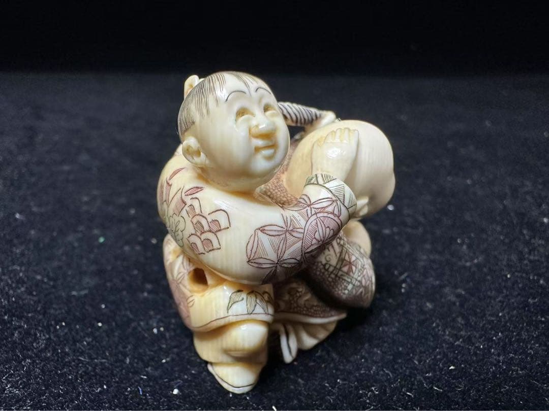 根付　置物　アンティーク　天然素材　彫刻 古美術品　細密細工　骨董コレクション