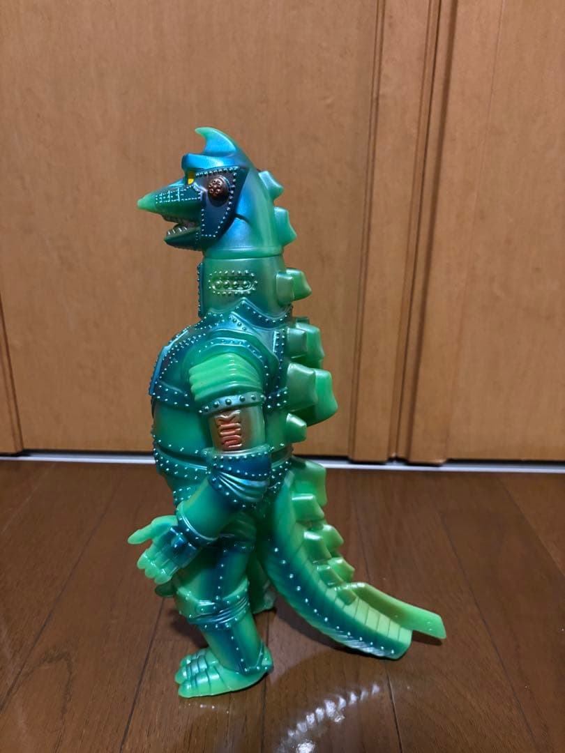 マルサン　メカゴジラ　グリーン蓄光青メタリック