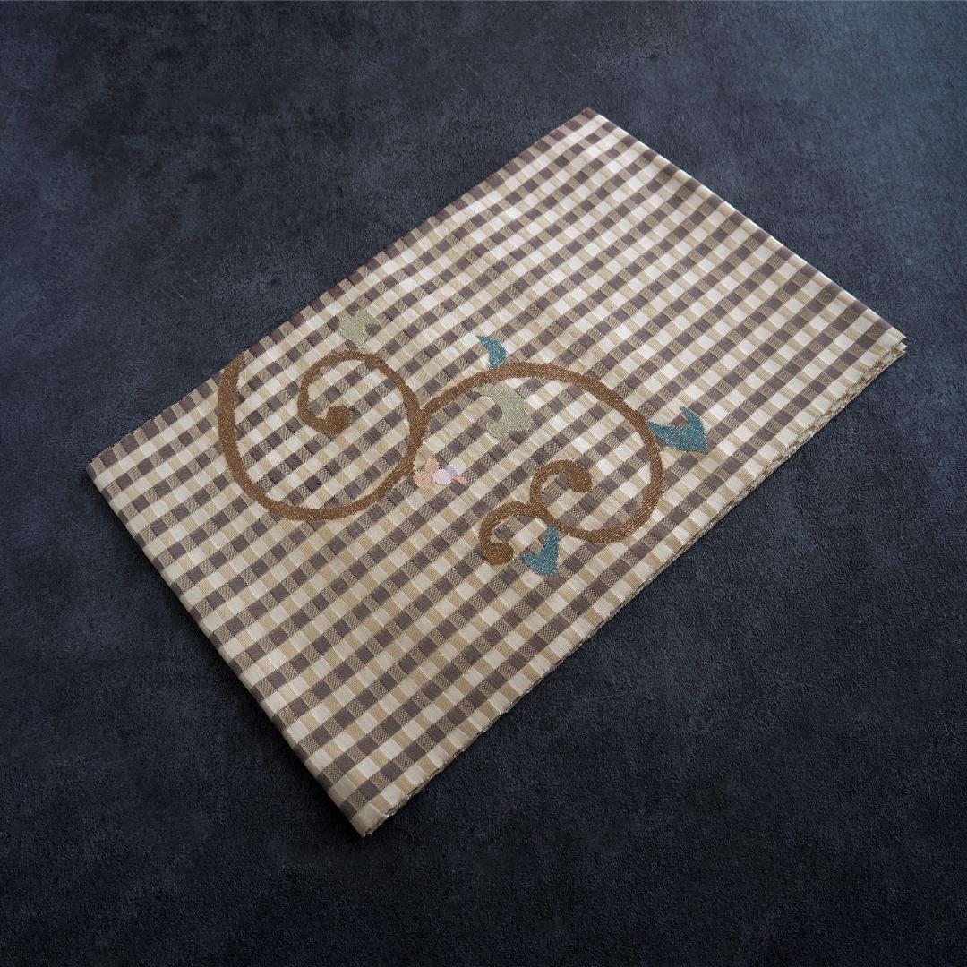 正絹 名古屋帯♪ 八寸 一松に蔦文様 金通し ベージュ 茶系 カジュアル 上品