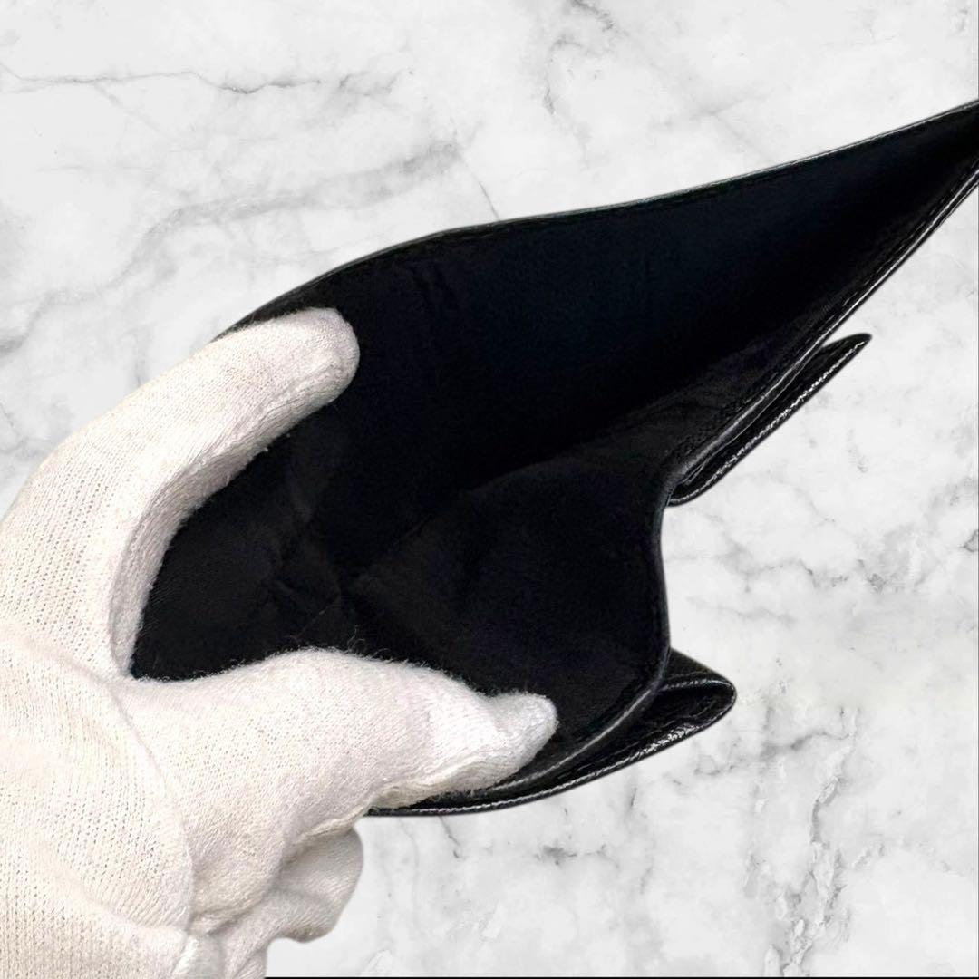 極美品✨ PRADA プラダ 二つ折り財布 サフィアーノ ブラック 三角ロゴ