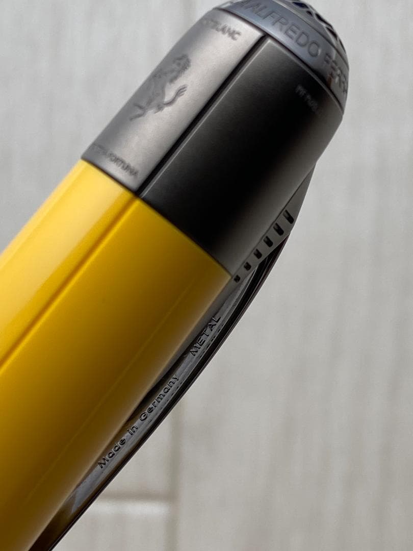 新品同様 モンブラン グレートキャラクターズ エンツォ・フェラーリ ボールペン