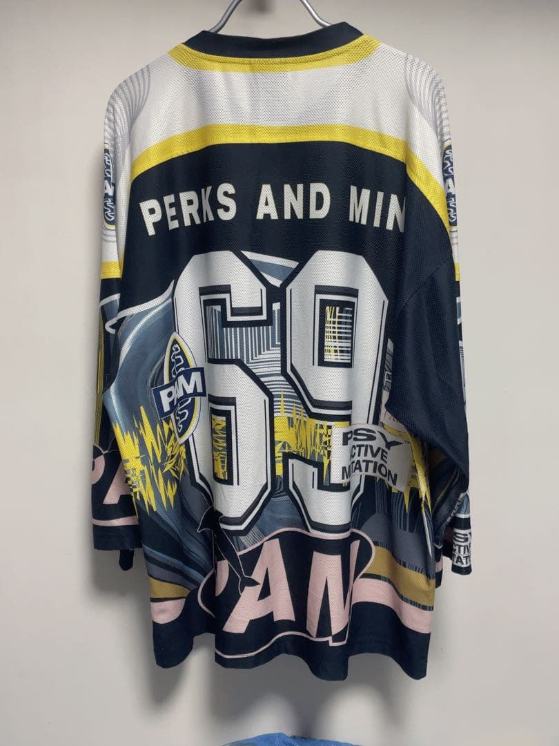 PAM PERKS AND MINI ホッケーシャツ