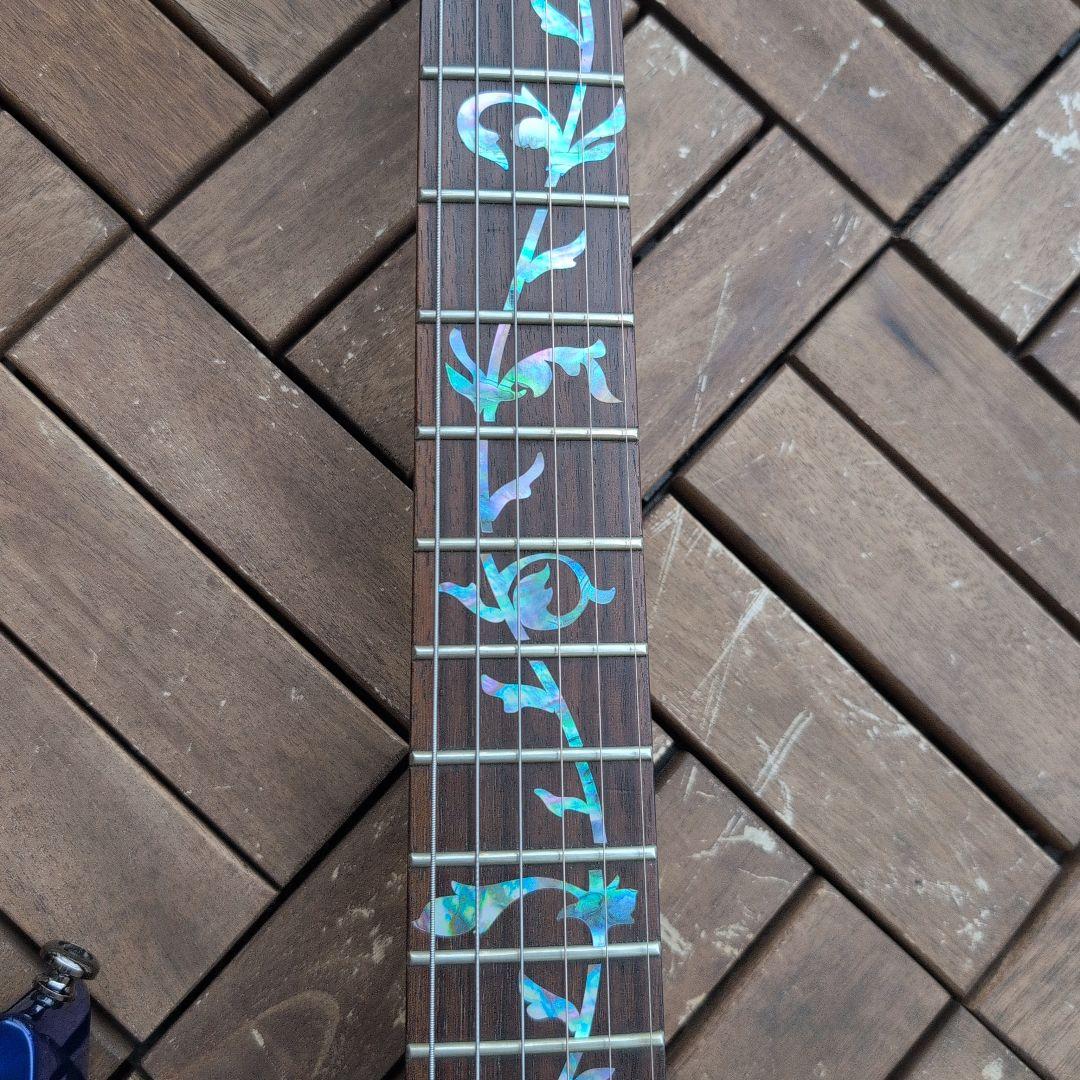 ibanez RG421QM 指板のツリー・オブ・ライフはシールです。