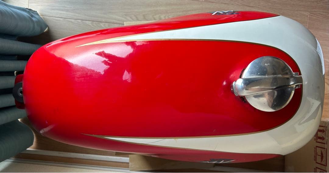 当時物 MVアグスタ レース用タンク frp製