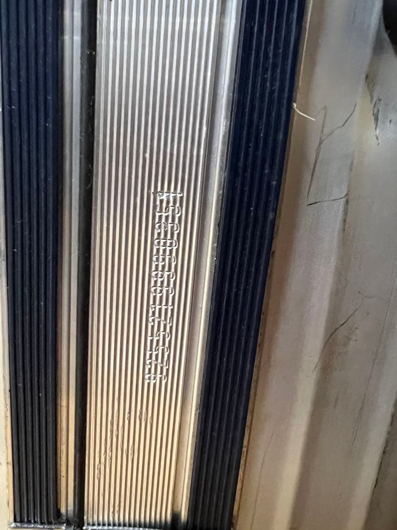 リモワRIMOWA シルバーインテグラル スーツケース 機内持ち込み