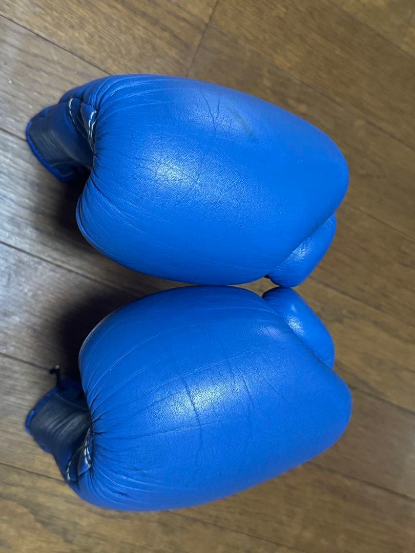 引退値下げ！送料無料　Winning ボクシンググローブ 8oz 青　ウイニング