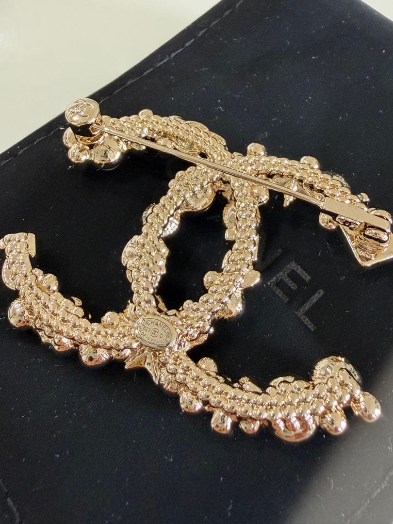 CHANEL CCロゴブローチ パール