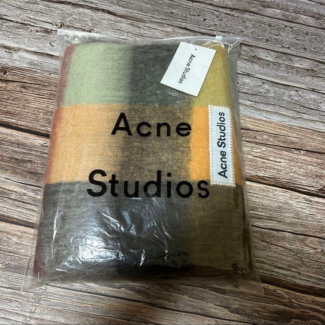 新品未使用 ACNE STUDIOS アクネストゥディオズ　緑オレンジ