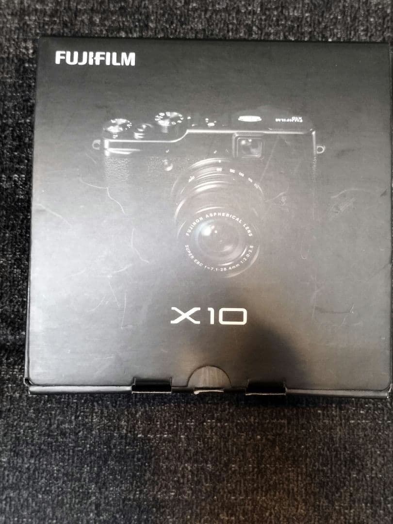 【美品】富士フィルム　FUJIFILM X10 コンパクトデジタルカメラ