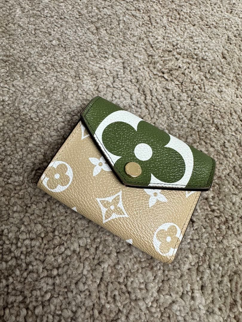 ルイヴィトン　三つ折り財布